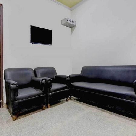 Hotel O Dahleez Noida Exterior photo
